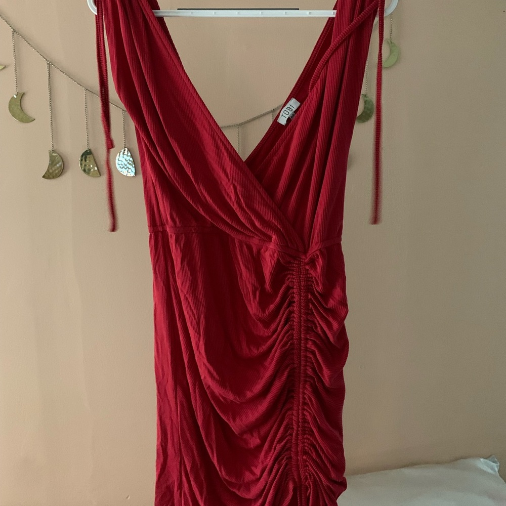 Short red Tobi dress with ties
